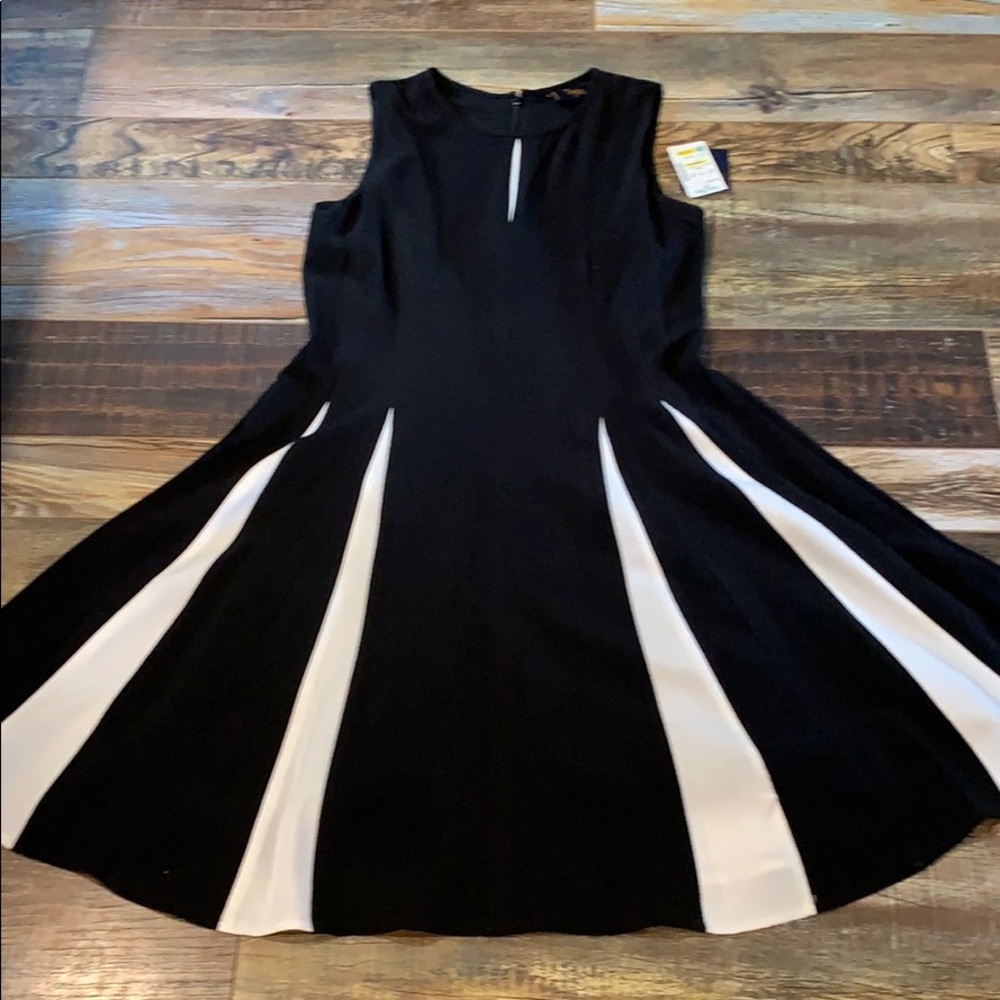 Just Taylor size 4 Dress new